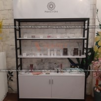 Kệ trưng bày mỹ phẩm chị Diễm- Hà Nội